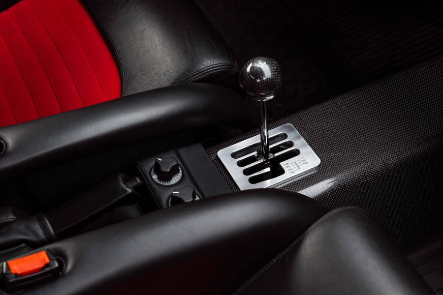 Детали интерьера Ferrari F50 (180 of 349) 1996 года  (фото 11 из 20)